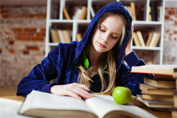 立命馆大学一年学费是多少?