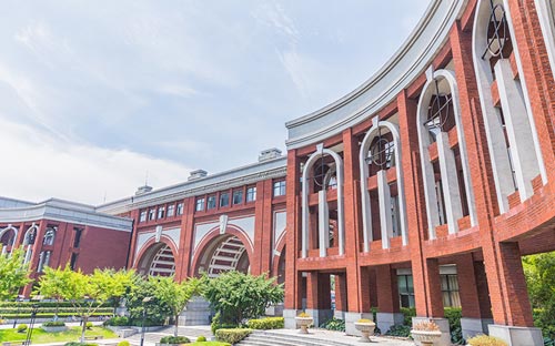 清迈皇家大学研究生学费