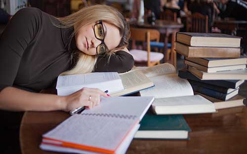 南加州大学的文学专业建议准备时间