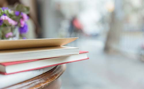 英国留学本科毕业申请条件概述